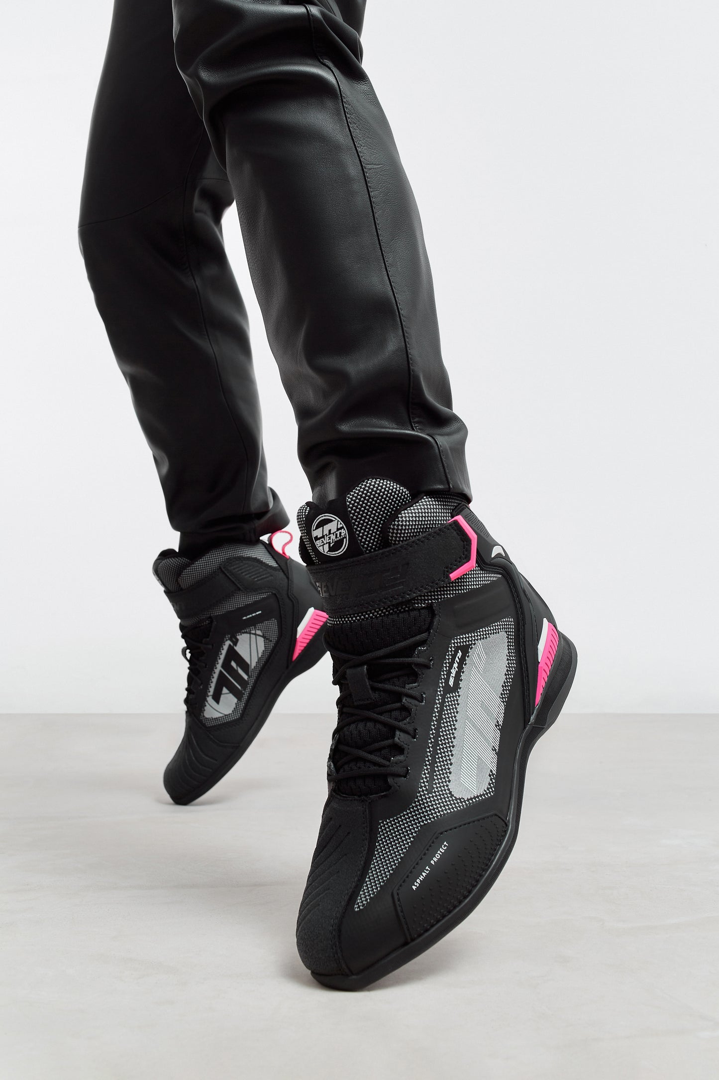 NEON PINK & BLACK UNISEX ANKLE BOOT SD-BR2